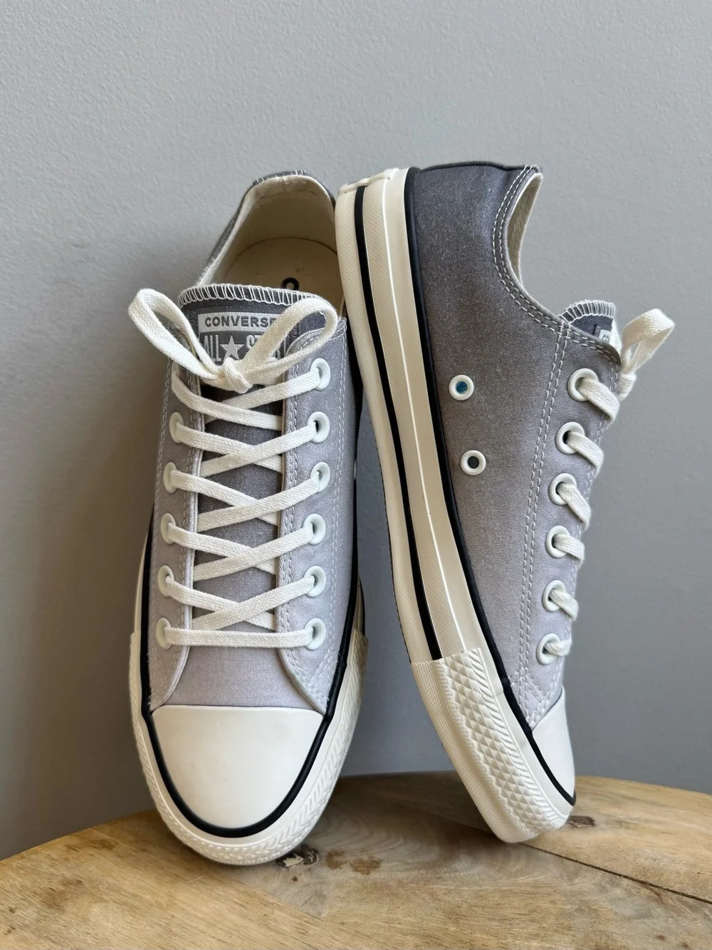 Converse Chuck Taylor All Star Low Top Ombre Fade Gray Women 7.5 Sneakers New